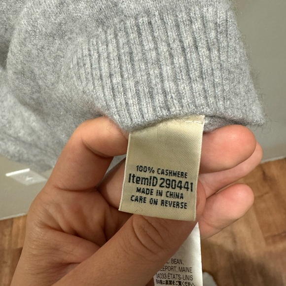 L.L. Bean Heather Gray Pullover - Picture 4 of 4
